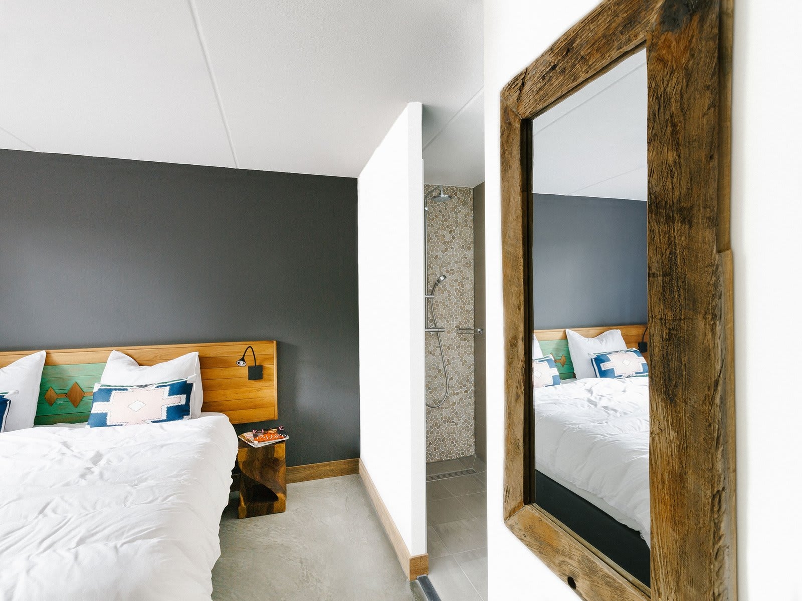 slaapkamer-spiegel-kidslodge-safari-resort-bee