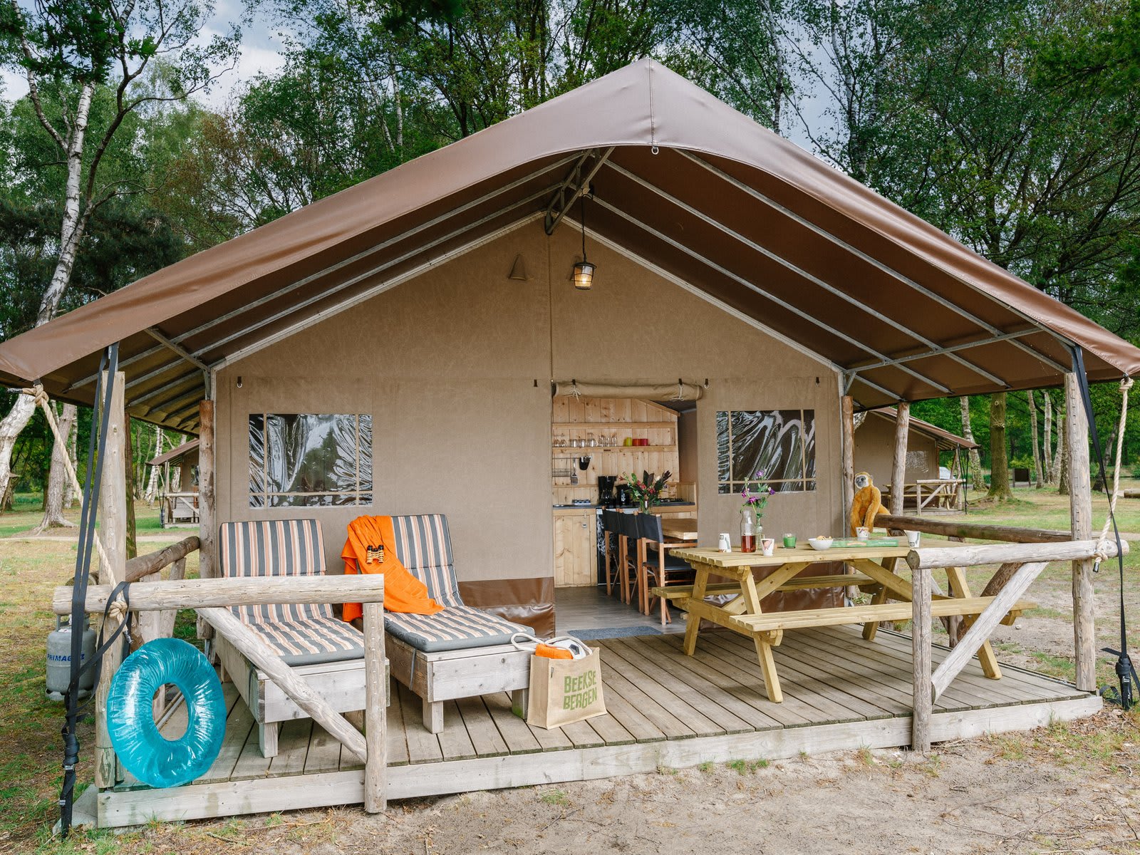 accommodatie-big-five-safaritent-lake-resort-b
