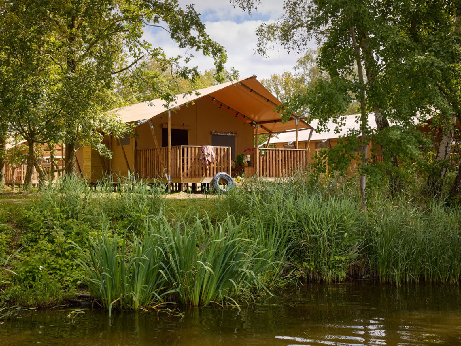 accommodatie-darwin-safaritent-lake-resort-bee