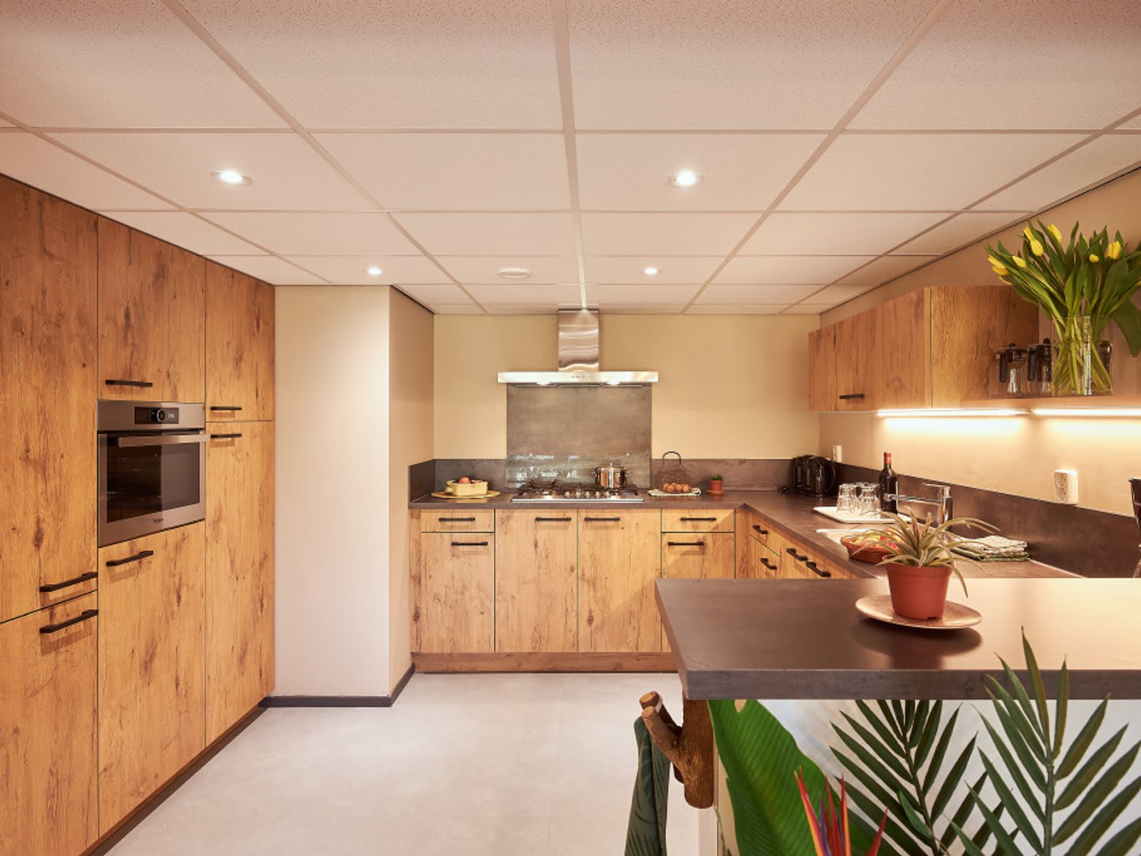 keuken-bar-groepsjungalow-restyled-lake-resort