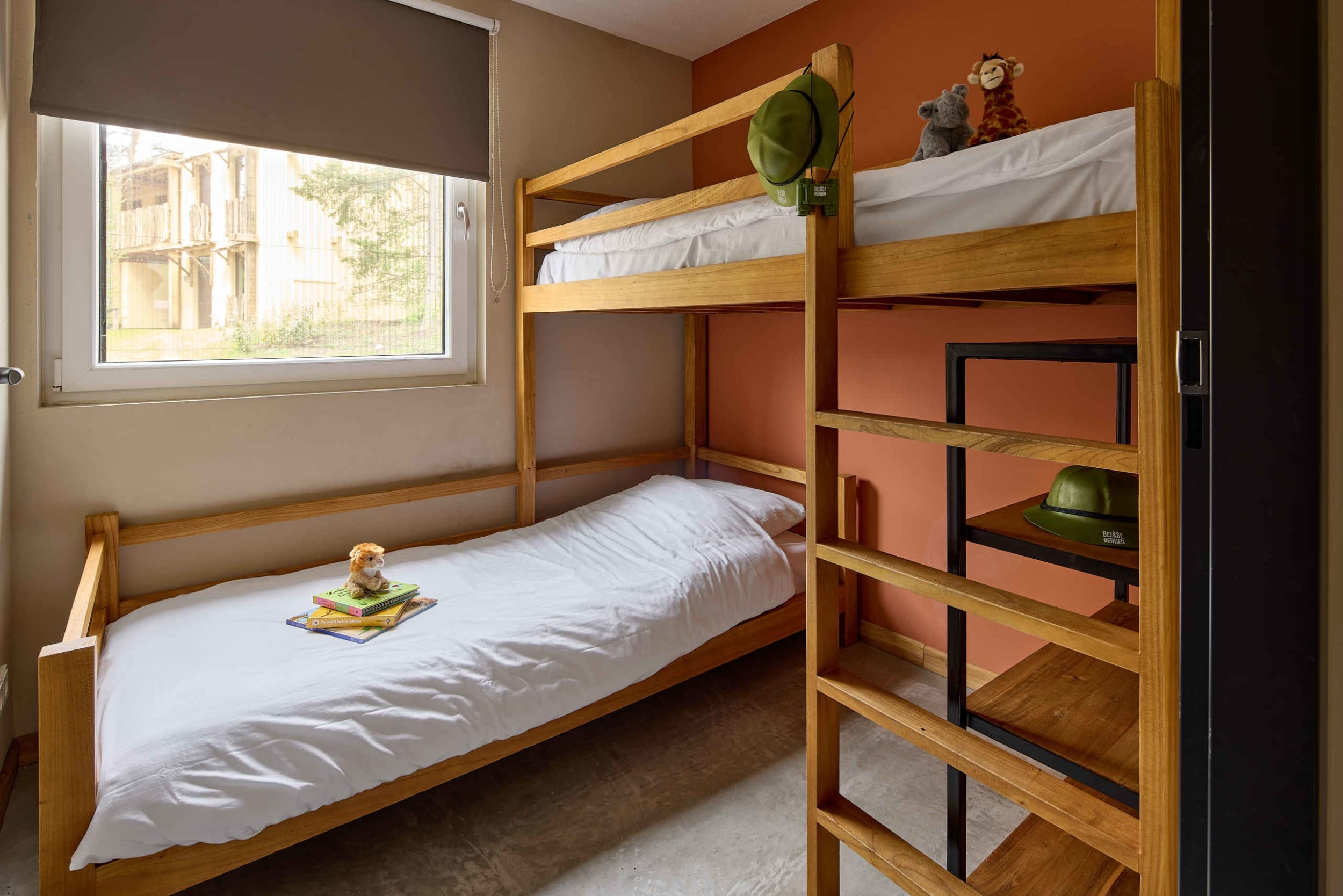 safari-resort-beekse-bergen-savanne-lodge-slaa
