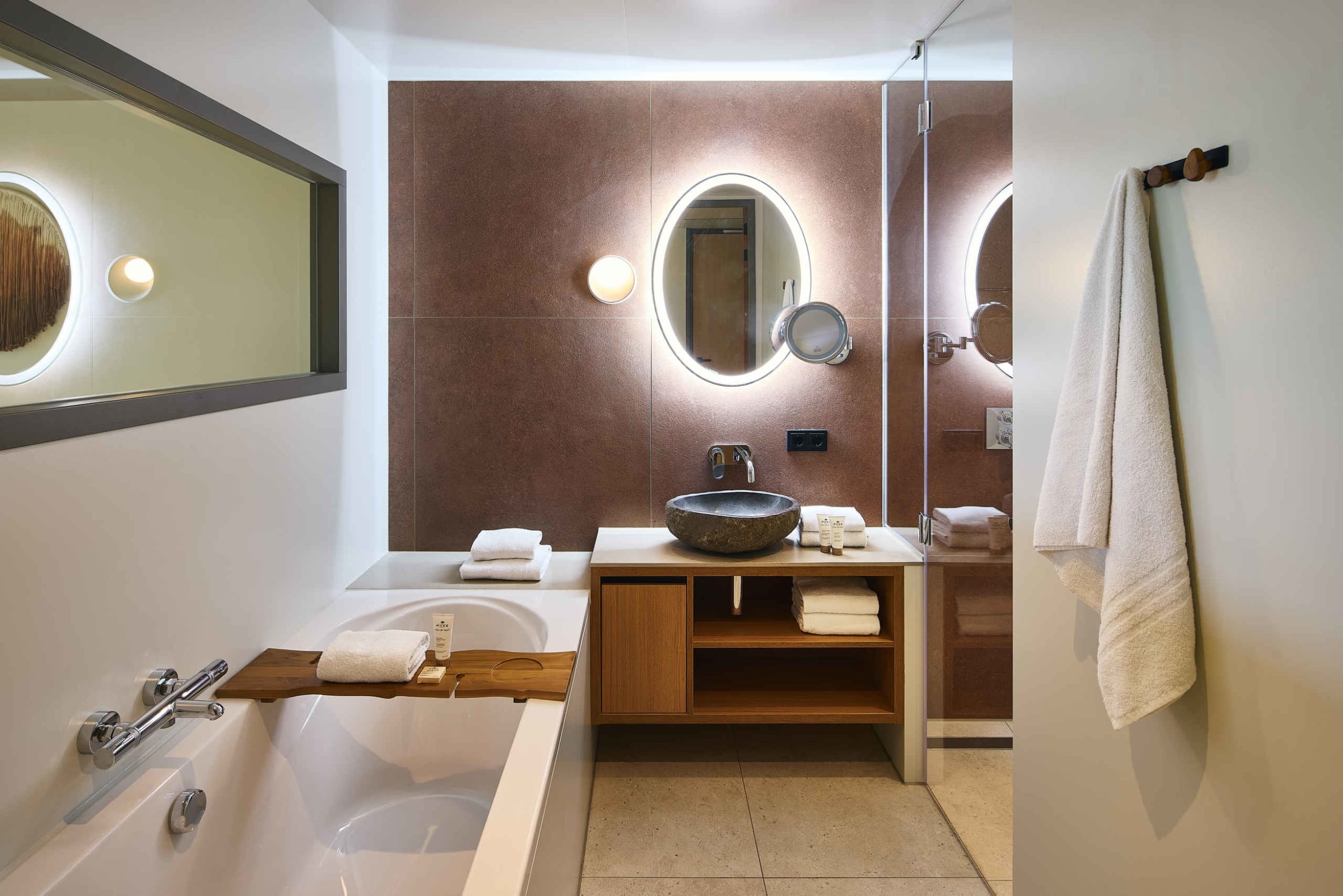 safari-hotel-beekse-bergen-savanne-room-badkam