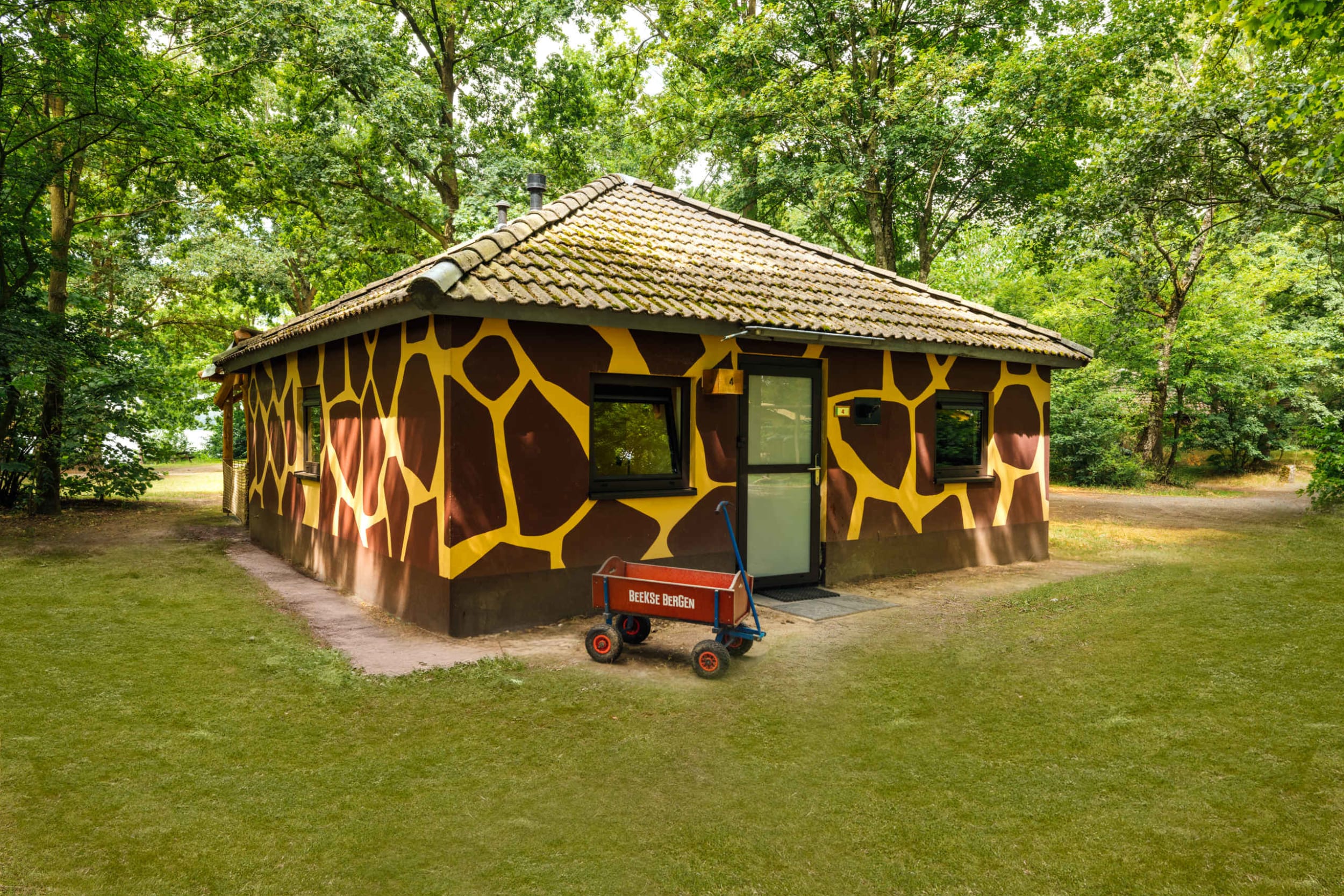 kidsjungalow-restyled-vooraanzicht-lake-resort
