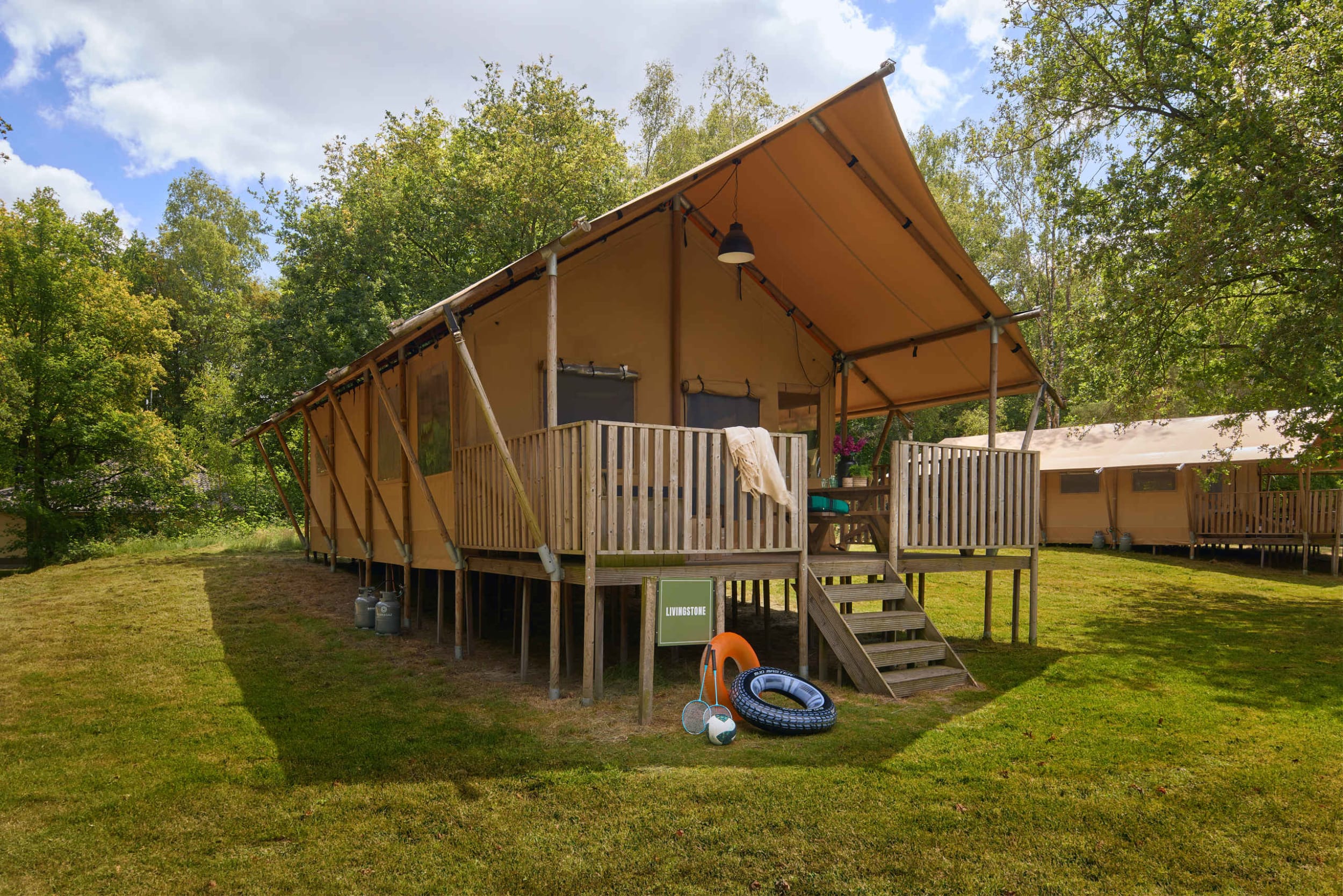 exterior-buitenkant-safari-tent-livingstone-la