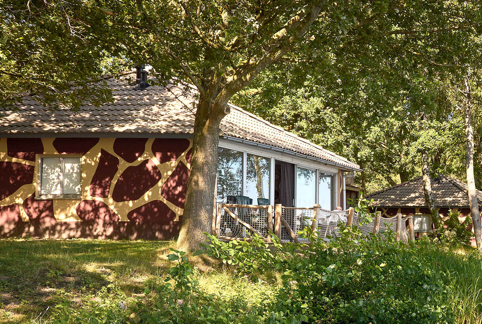 kidsjungalow-exterior-lake-resort-beekse-berge