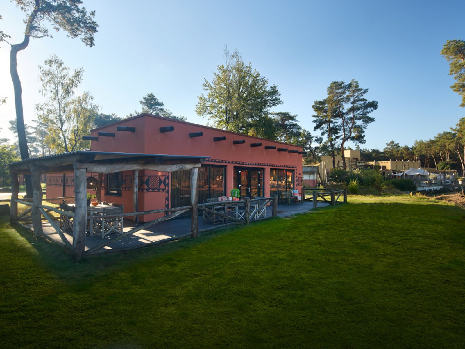 accommodatie-savanne-groepslodge-safari-resort